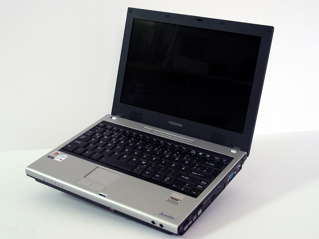 Satellite U200 / 12,1" TFT / Core ™ Duo T2400 / 2GB / 100GB HDD / WIN XP